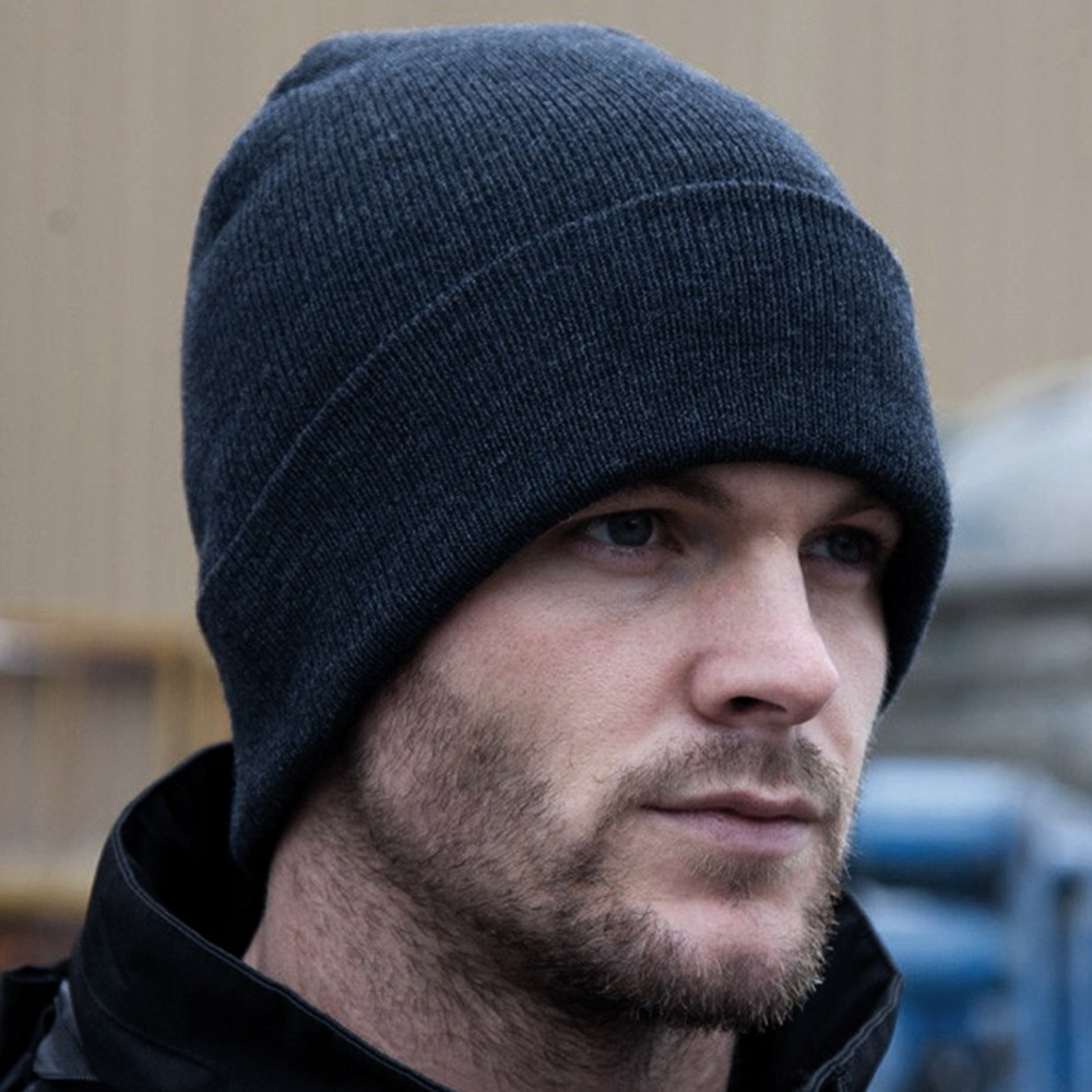 Тъмно синя Зимна Шапка Тъмно синя Зимна Шапка