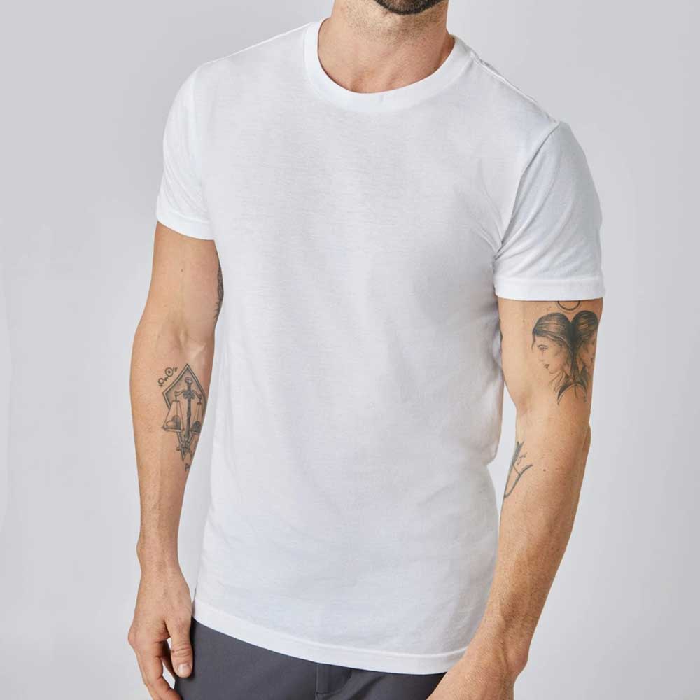 Бяла тениска