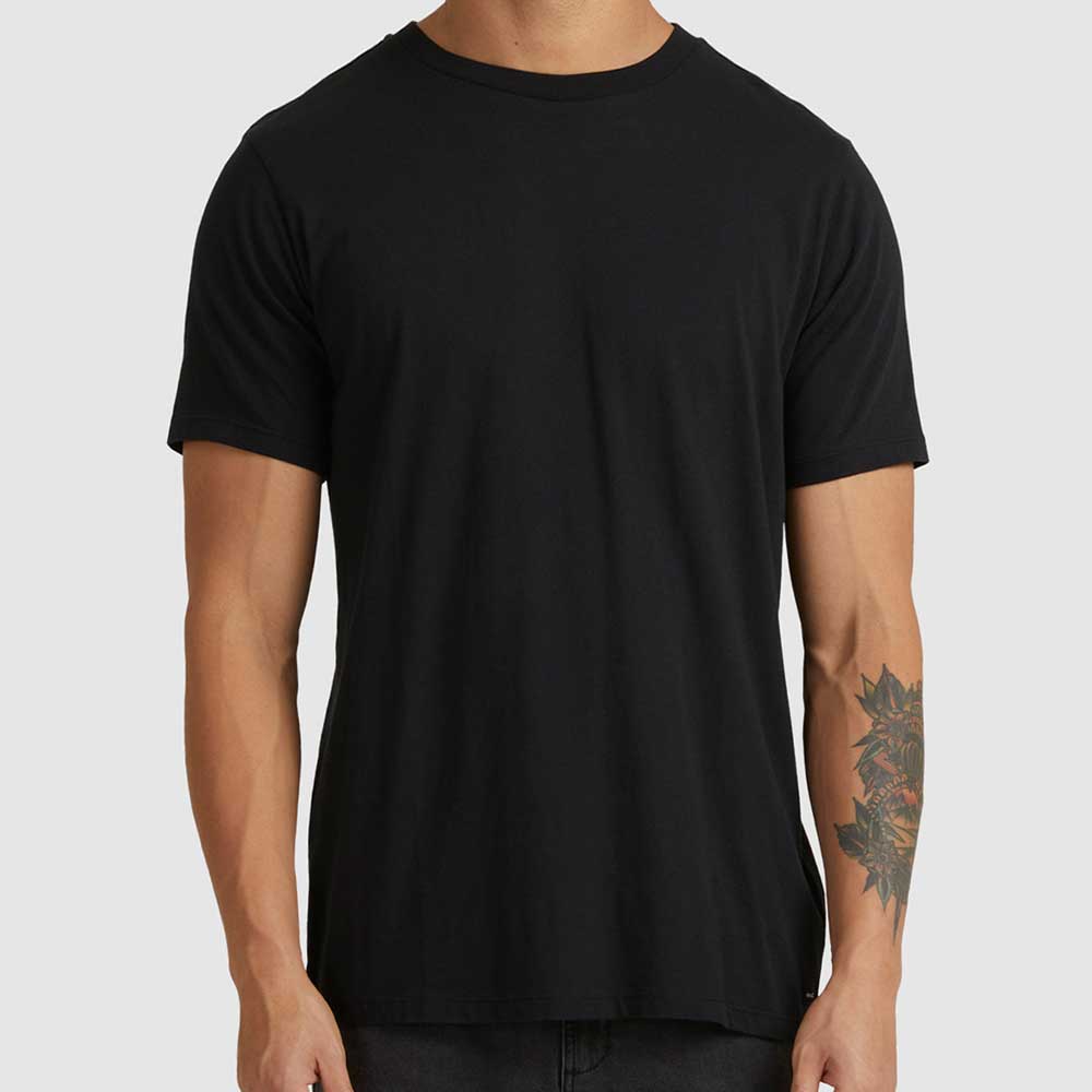 Черна тениска